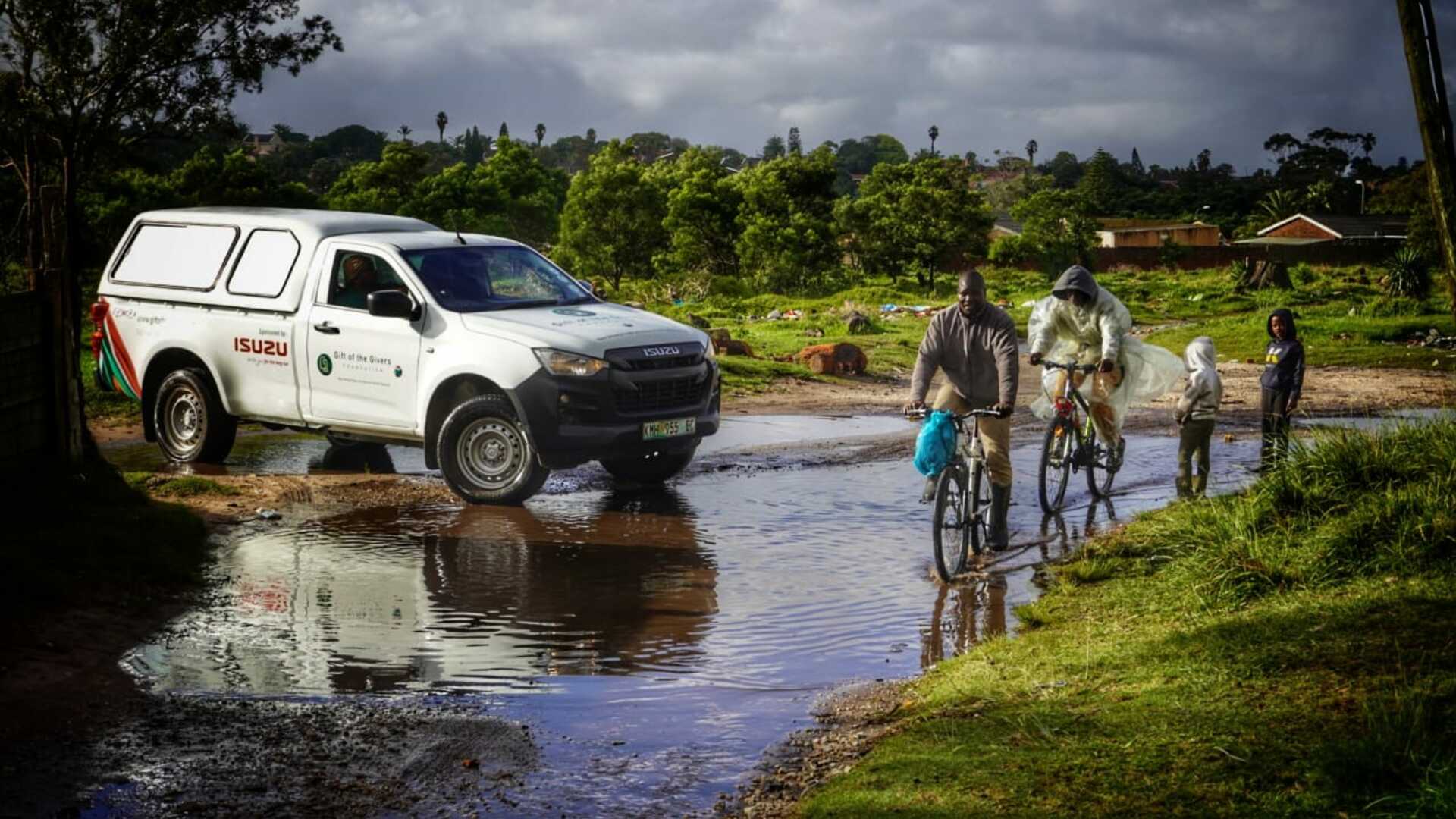 Isuzu Motors South Africa Supports Flood R...